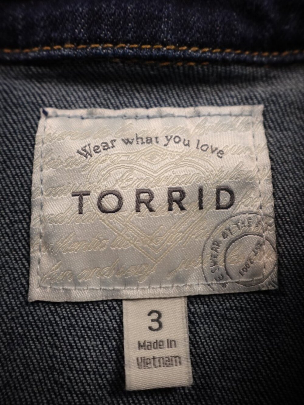 Torrid Denim Jacket Women's Size 3 Dark Wash Stretch Trucker Jean Jacket - Picture 2 of 9